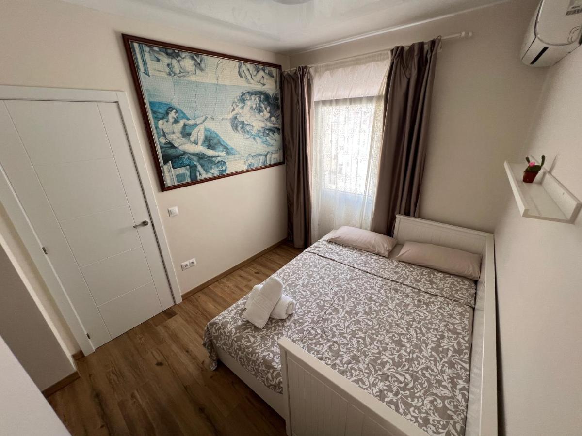 Genuar Apartments Malaga Center. Free Parking Экстерьер фото